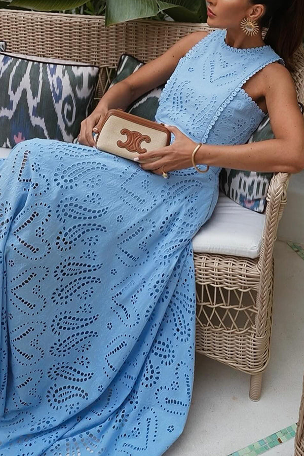 Larissa™ Set: Embroidered Top and High-Waisted Maxi Skirt