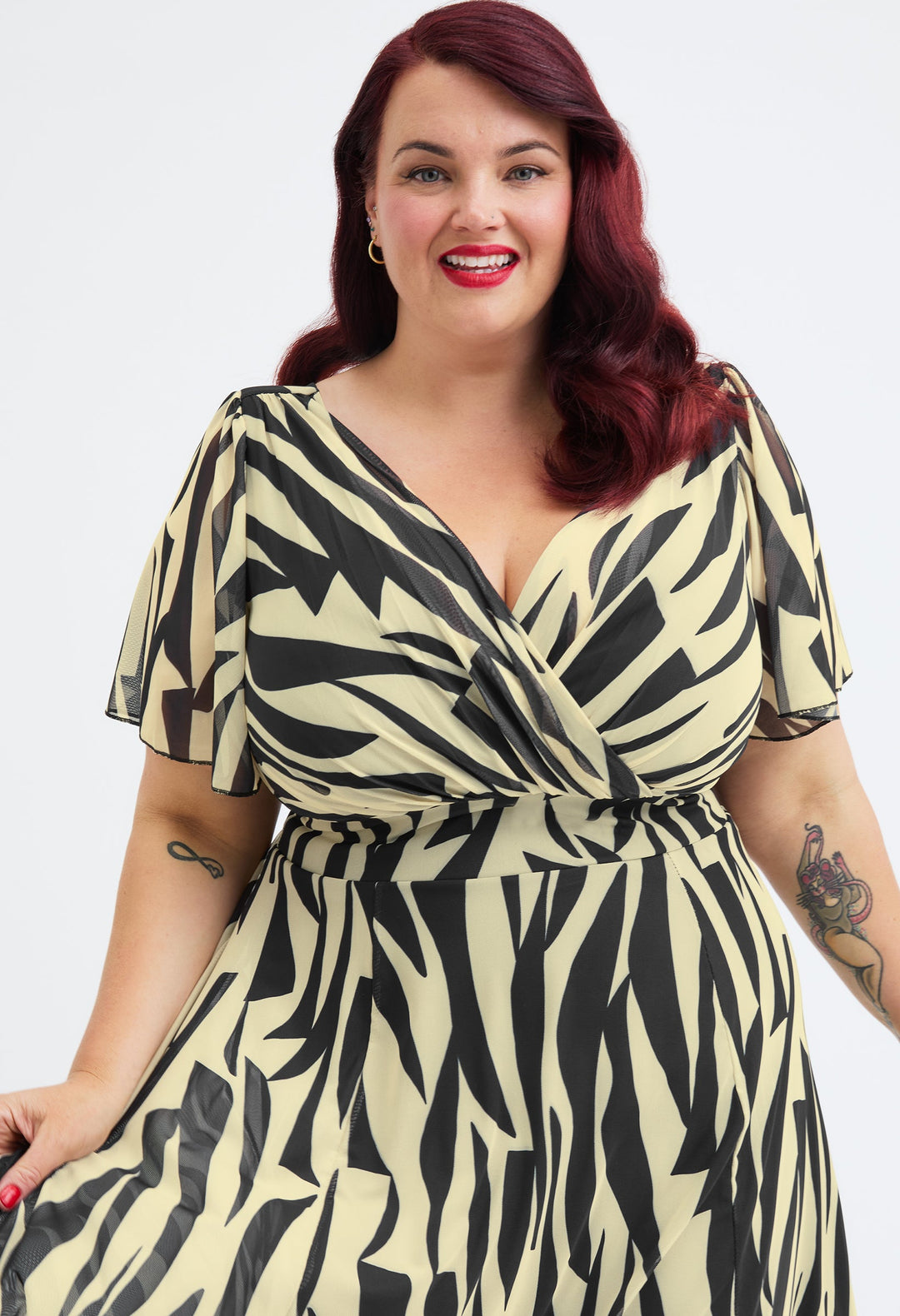 Victoria Angel Sleeve Mesh Midi Curve+ Dress